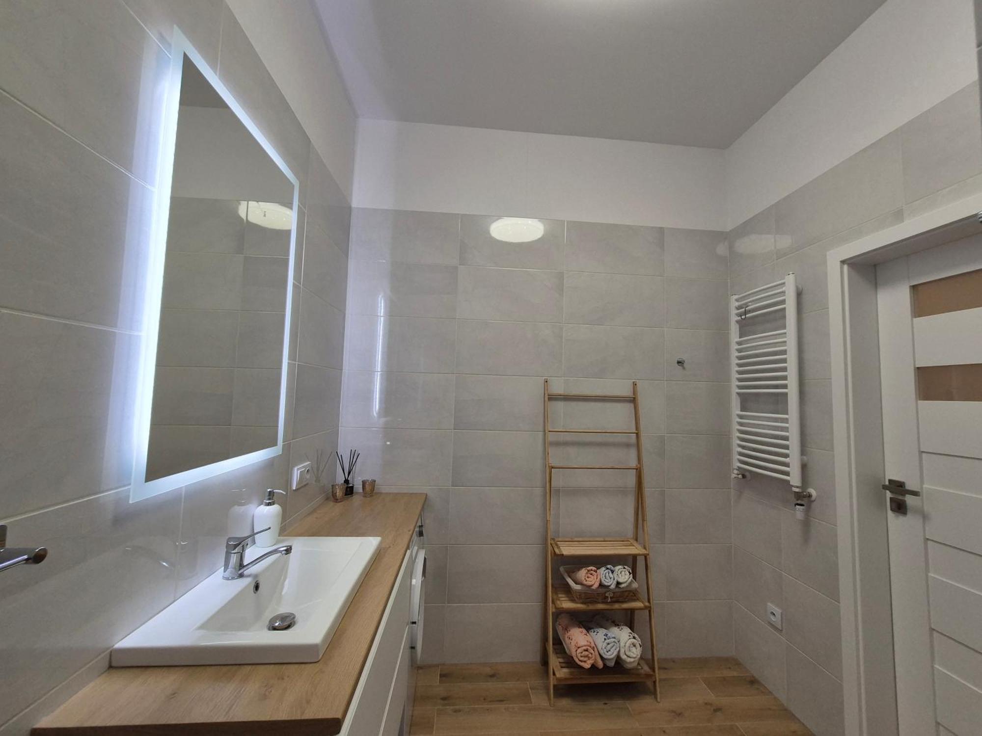 Duzy Komfortowy Apartament W Samym Centrum Przy Manufaktura I Piotrkowska, Blisko Zoo, Fala Apartment Łódź Exterior foto